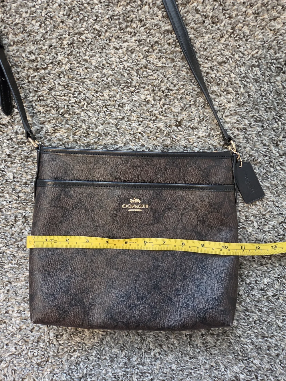 COACH Brown Signature Crossbody Shoulder Bag. #KC
